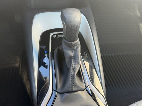 Certified 2023 Toyota Corolla SE image 18