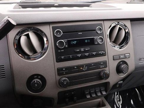 Used 2011 Ford F350 XLT w/ XLT Premium Pkg image 16