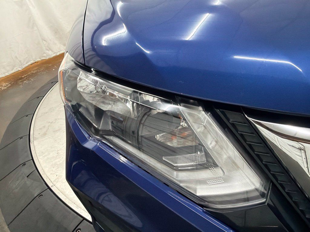 Used 2020 Nissan Rogue SV AWD/4WD image 10