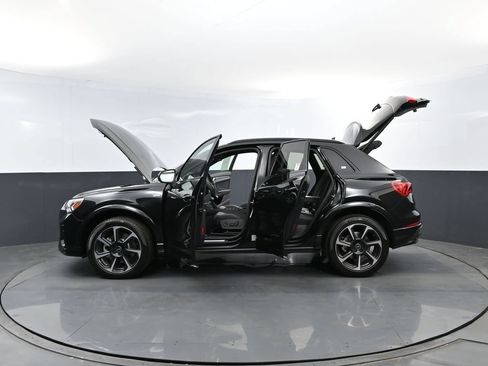 Used 2025 Audi Q3 2.0T Premium Plus w/ Premium Plus Package AWD/4WD image 31