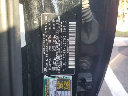 Used 2017 Kia Optima LX image 30