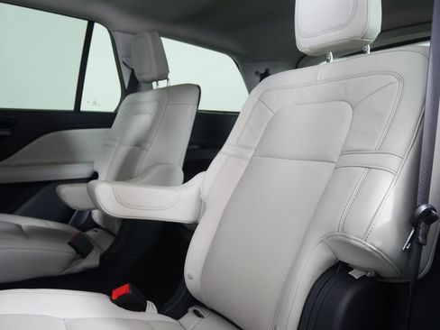 Used 2025 Lincoln Aviator Reserve w/ Jet Appearance Package RWD image 15