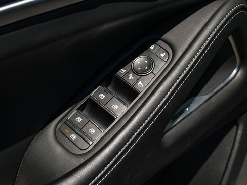 Used 2023 INFINITI QX60 Sensory w/ Vision Package AWD/4WD image 9