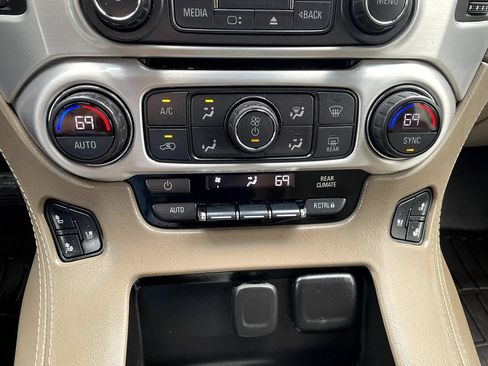 Used 2018 GMC Yukon SLT w/ Premium Edition AWD/4WD image 19