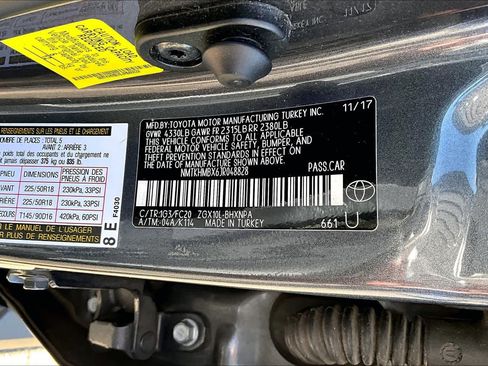 Used 2018 Toyota C-HR XLE FWD image 36
