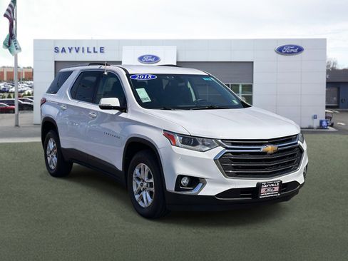 Used 2018 Chevrolet Traverse LT AWD/4WD image 6