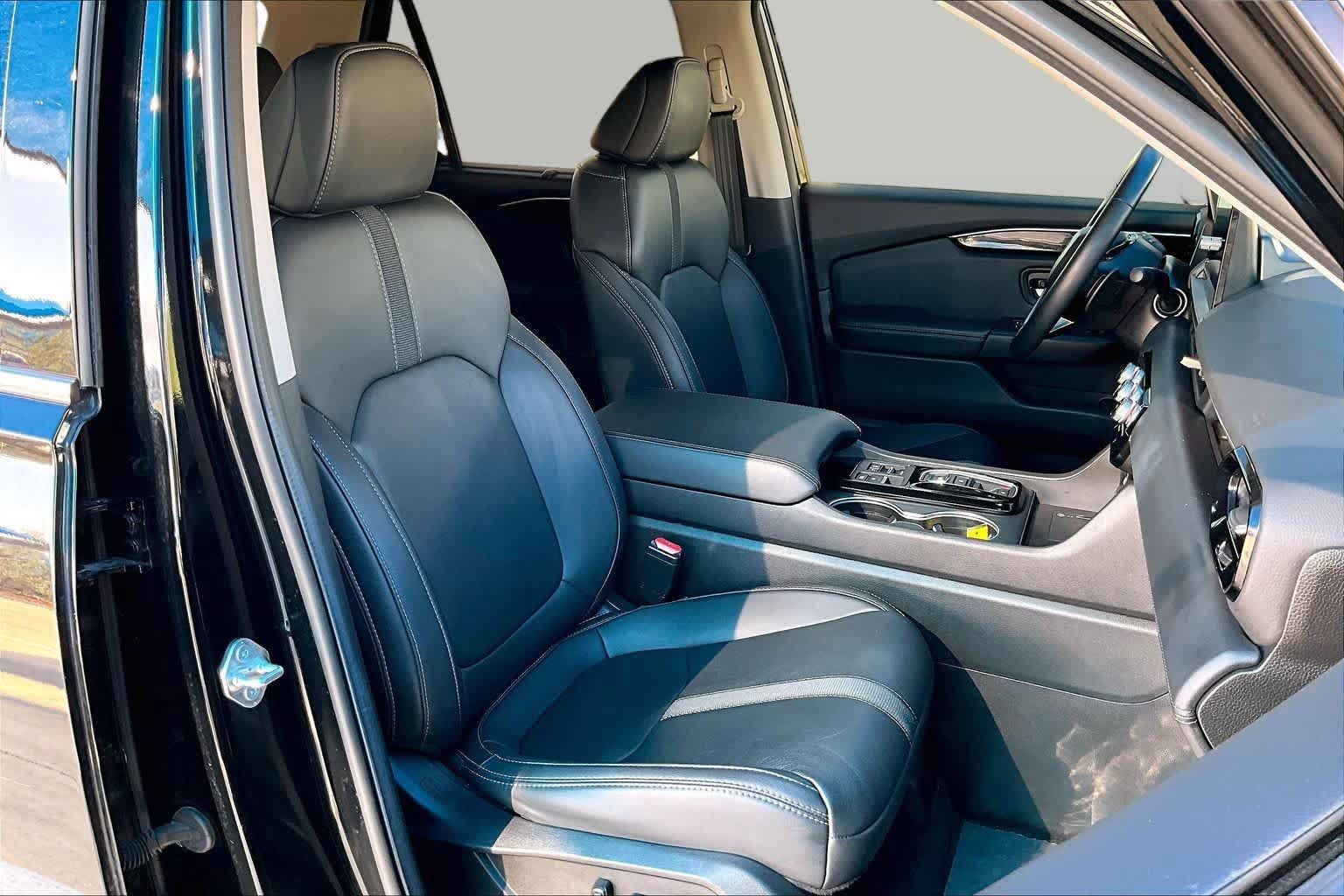 Used 2024 Honda Pilot Touring image 9