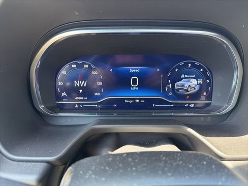 Used 2023 Chevrolet Tahoe LT w/ LT Signature Plus Package AWD/4WD image 3