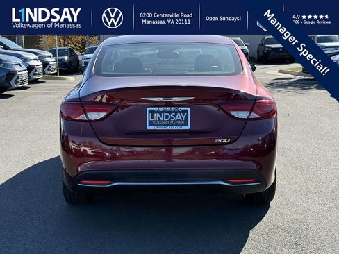 Used 2015 Chrysler 200 Limited image 3