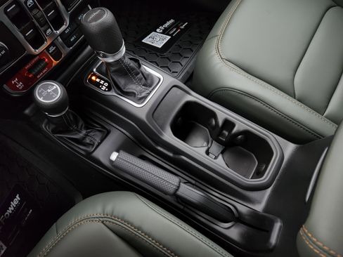 New 2026 Jeep Gladiator Mojave AWD/4WD image 17