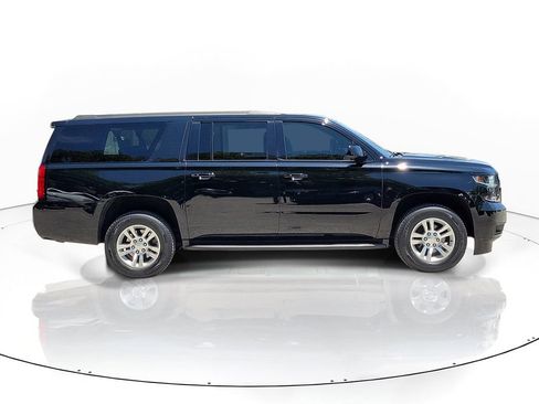 Used 2020 Chevrolet Suburban LT RWD image 2