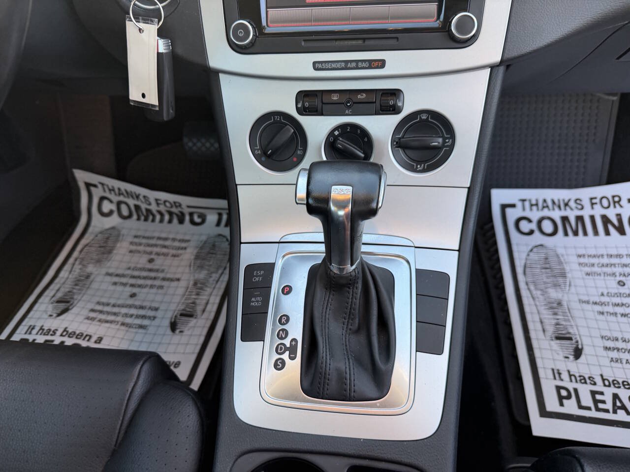 Used 2010 Volkswagen Passat Komfort FWD image 17