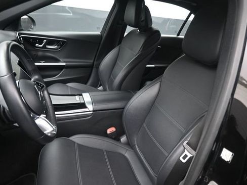 Used 2025 Mercedes-Benz C 300 Sedan image 33