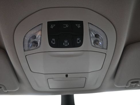 Used 2023 Chrysler Voyager LX FWD image 26