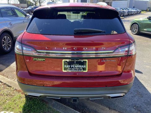 Used 2020 Lincoln Nautilus Reserve w/ Equipment Group 202A image 6