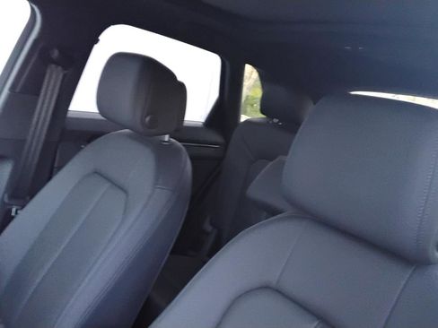 Certified 2025 Audi Q3 2.0T Premium w/ Convenience Package image 19