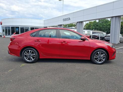 Used 2024 Kia Forte LXS w/ LXS Technology Package FWD image 10