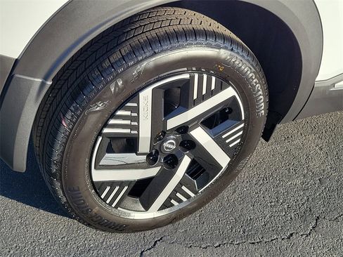 New 2026 Nissan Kicks SV image 3