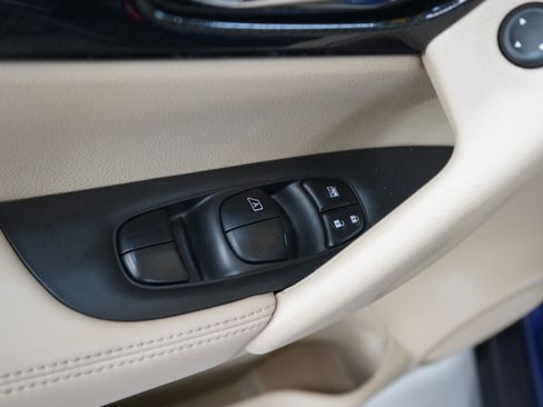 Used 2019 Nissan Rogue SL w/ Premium Package AWD/4WD image 20