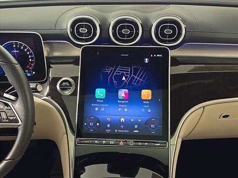 Used 2025 Mercedes-Benz GLC 350e 4MATIC image 19