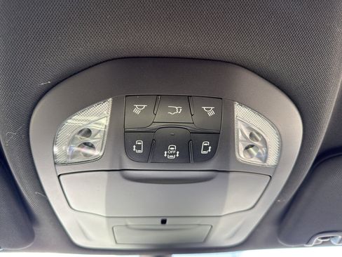 New 2026 Chrysler Voyager LX FWD image 23