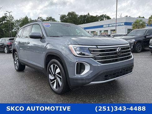 Used 2025 Volkswagen Atlas SE AWD/4WD image 8