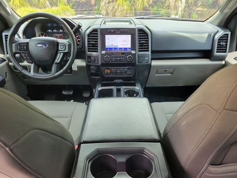 Used 2020 Ford F150 XLT w/ Equipment Group 302A Luxury AWD/4WD image 12