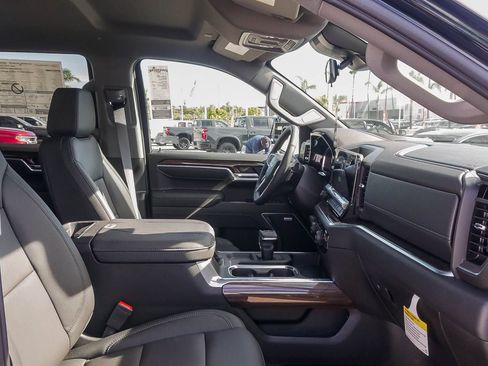 New 2026 Chevrolet Silverado 1500 RST w/ Convenience Package II AWD/4WD image 16