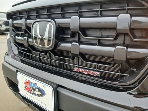 Used 2024 Honda Ridgeline Sport image 11