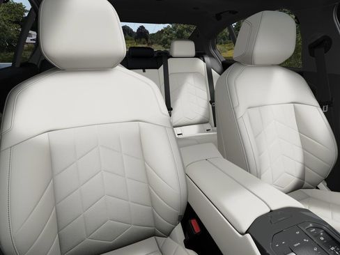 New 2026 BMW i5 eDrive40 image 11