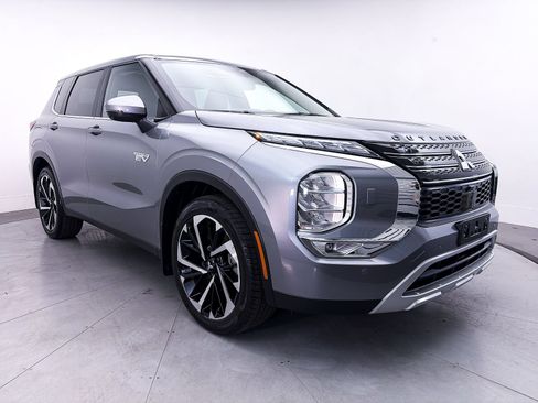 Used 2023 Mitsubishi Outlander SE AWD/4WD image 10