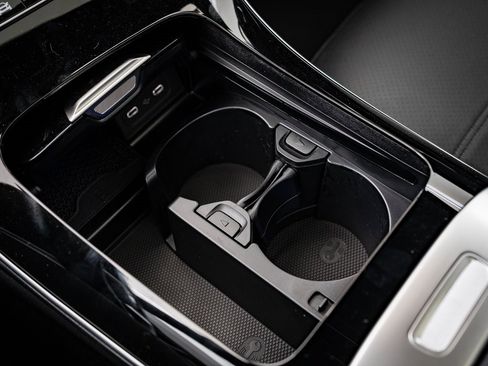 Certified 2025 Mercedes-Benz C 300 4MATIC Sedan image 32