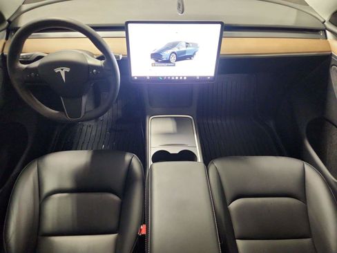 Used 2024 Tesla Model Y Long Range AWD/4WD image 20