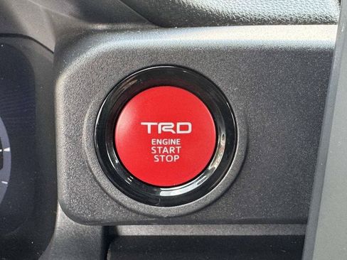 Used 2025 Toyota 4Runner TRD Sport AWD/4WD image 9