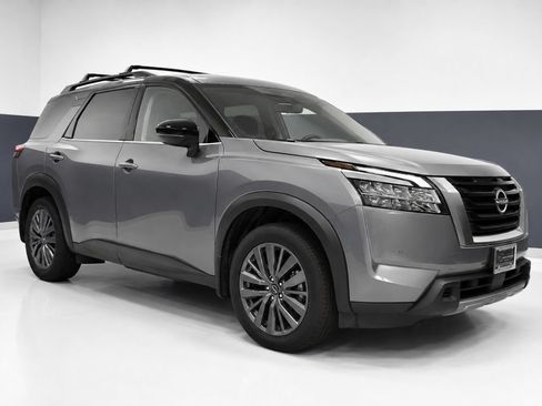 Certified 2024 Nissan Pathfinder SL w/ SL Premium Package AWD/4WD image 7