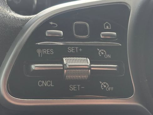 Used 2019 Mercedes-Benz C 300 Sedan image 11