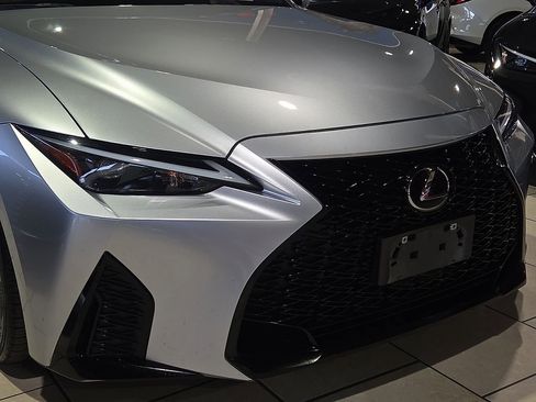 Used 2024 Lexus IS 350 F Sport RWD image 7