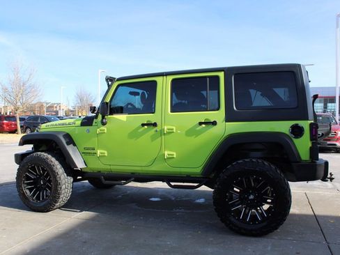 Used 2017 Jeep Wrangler Unlimited Sport w/ LED Lighting Group image 4