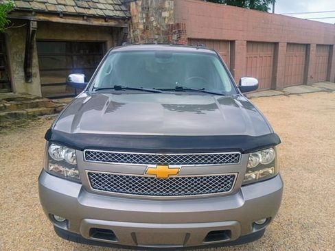 Used 2012 Chevrolet Tahoe LTZ RWD image 4
