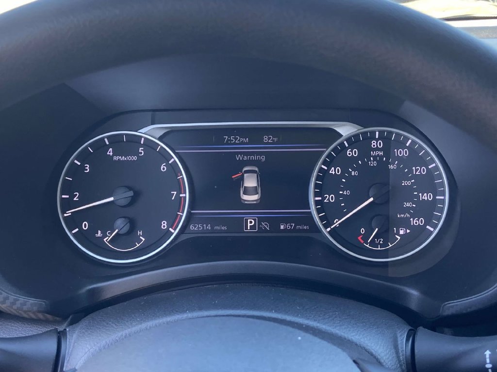 Used 2025 Nissan Sentra SV FWD image 30