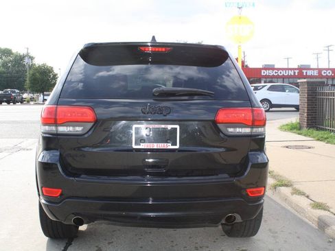 Used 2015 Jeep Grand Cherokee Altitude AWD/4WD image 5