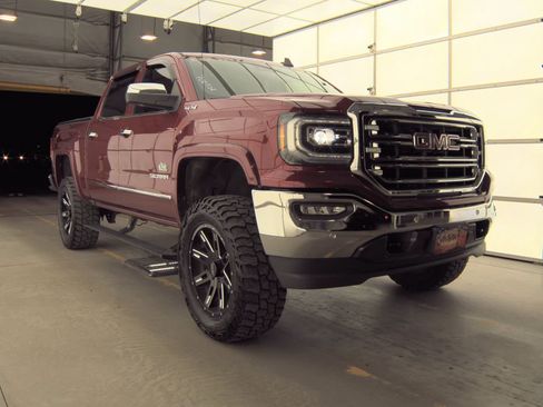Used 2018 GMC Sierra 1500 SLT image 4
