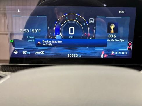 Used 2026 Chevrolet Equinox LT AWD/4WD image 13
