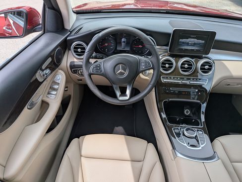 Used 2019 Mercedes-Benz GLC 300 image 17
