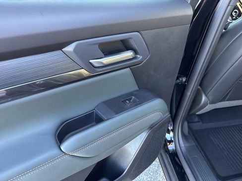 New 2026 GMC Terrain AT4 w/ LPO, Black Badging Package image 29