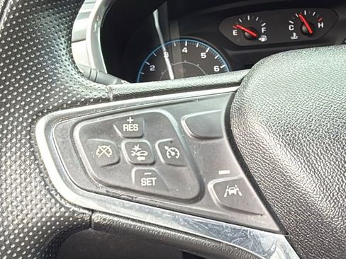 Used 2020 Chevrolet Equinox LS image 31