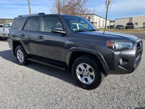 Used 2019 Toyota 4Runner SR5 Premium image 4