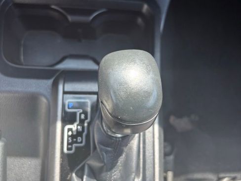 Used 2017 Toyota Tacoma SR5 image 11