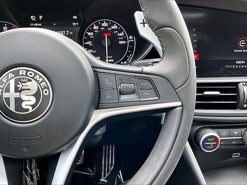 Used 2018 Alfa Romeo Giulia Ti Sport w/ Quick Order Package 22U Sport image 20