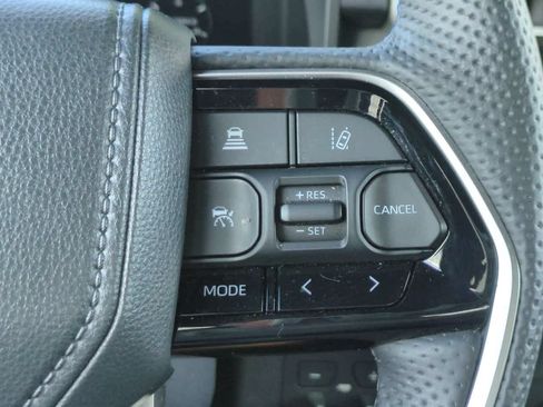 Used 2025 Toyota Tundra Platinum AWD/4WD image 25
